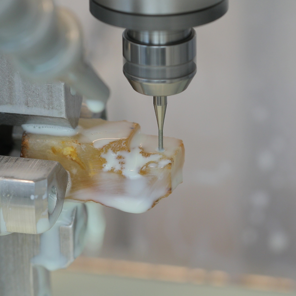 Gemstones workshop custom machine