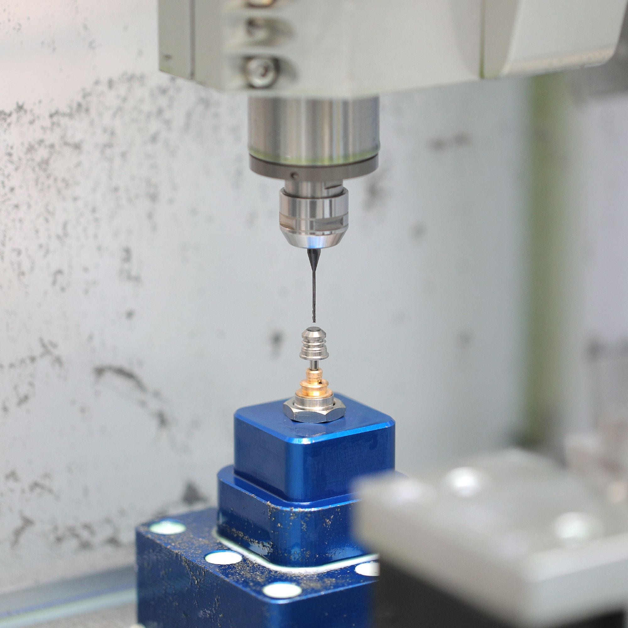 End mill in the spindle above the tool height sensor